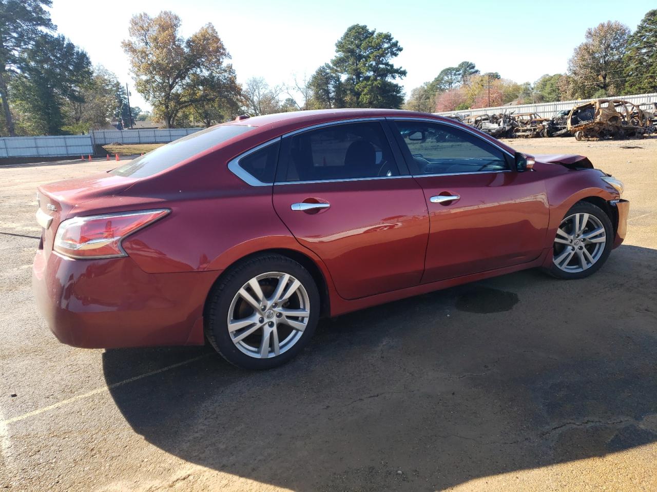 2015 Nissan Altima VIN 1N4BL3AP6FC261384 Copart auction photo, front end damage thumbnail 3