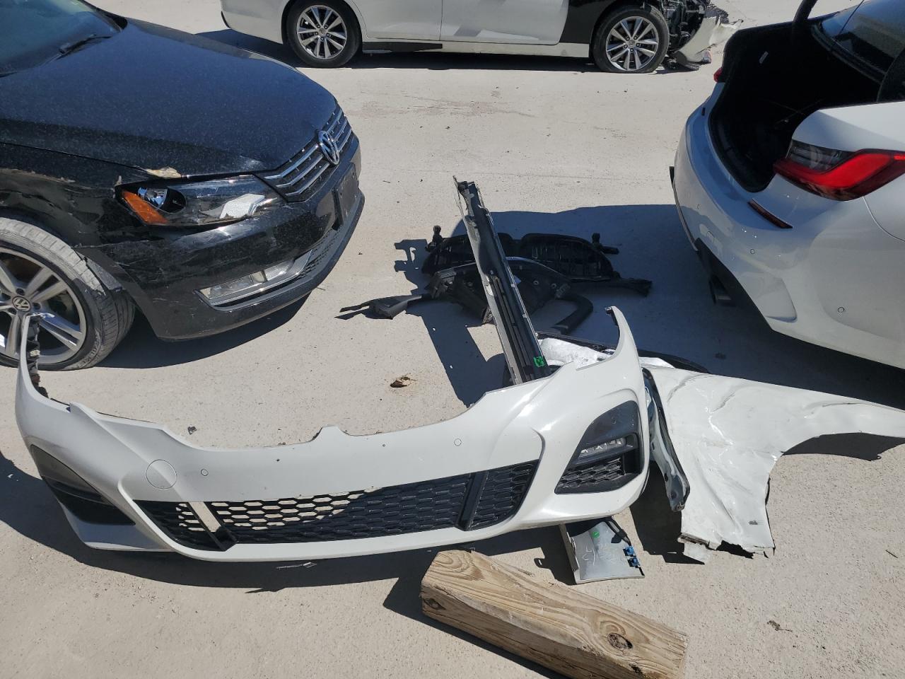 2021 BMW 3er VIN 3MW5R7J01M8B58472 Copart auction photo, front end / side damage thumbnail 12