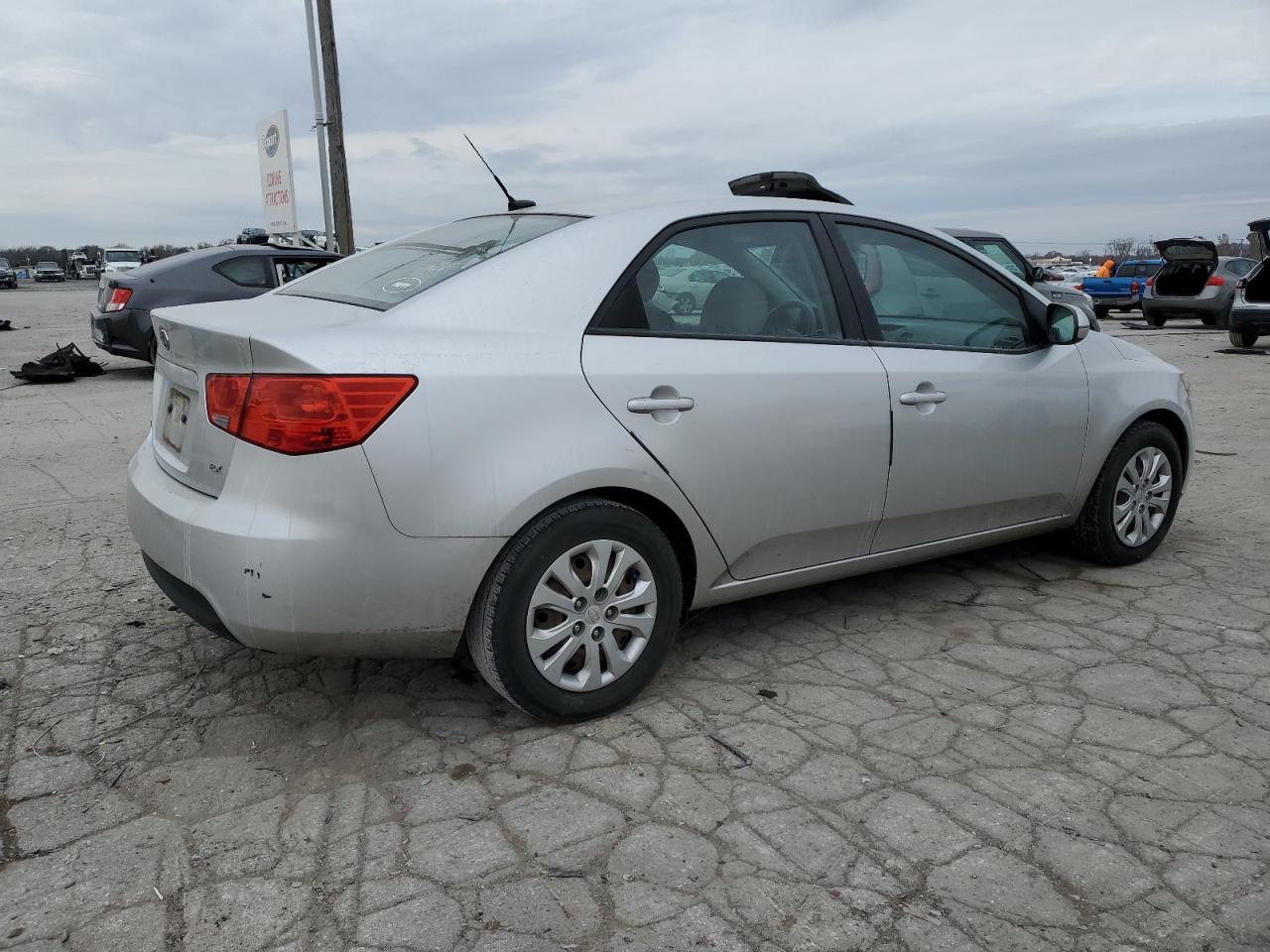 2012 KIA Forte VIN KNAFU4A28C5499611 Copart auction photo, burn - engine damage thumbnail 3