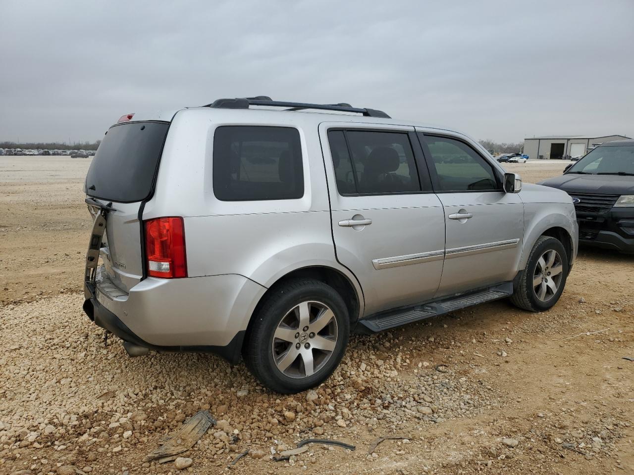 2014 Honda Pilot VIN 5FNYF3H95EB016676 Copart auction photo, rear end damage thumbnail 3
