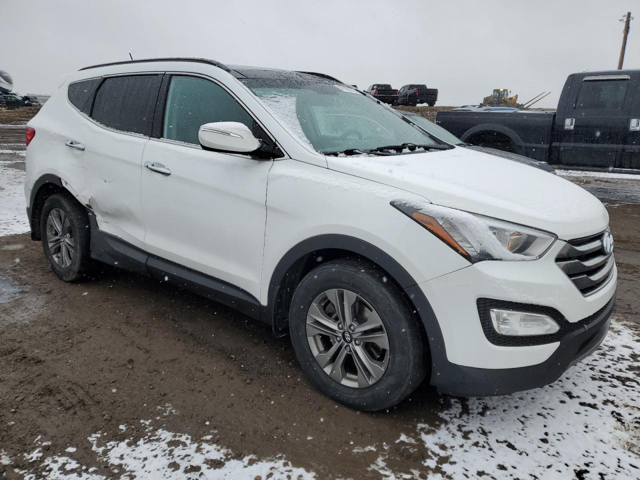 2016 Hyundai Santa Fe VIN 5XYZUDLB4GG339042 Copart auction photo, side / minor dent/scratches damage thumbnail 4