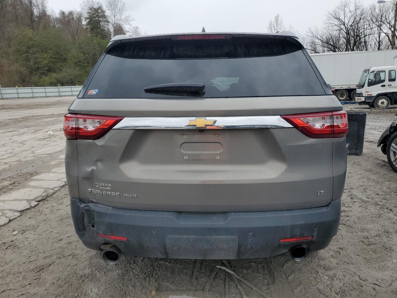 2018 Chevrolet Traverse VIN 1GNEVGKW1JJ277065 Copart auction photo, all over damage thumbnail 6