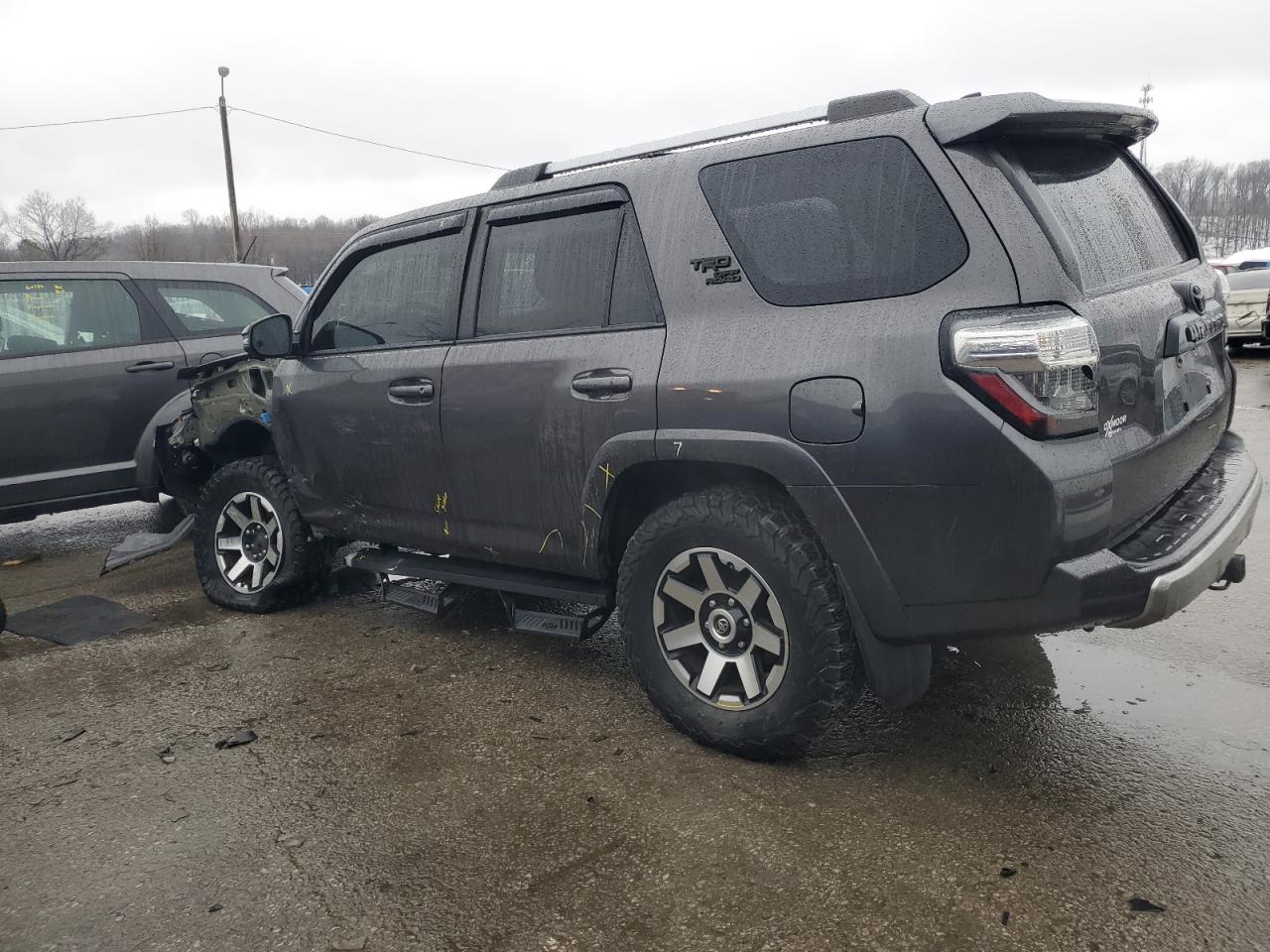 2018 Toyota 4Runner VIN JTEBU5JR9J5598533 Copart auction photo, front end damage thumbnail 2