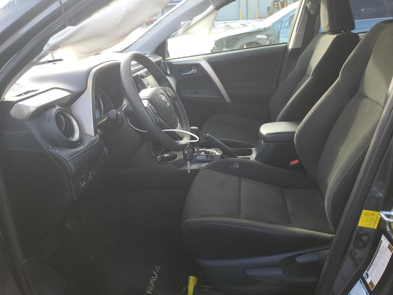 2015 Toyota RAV 4 VIN JTMRFREVXFJ045299 Copart auction photo, front end / side damage thumbnail 7
