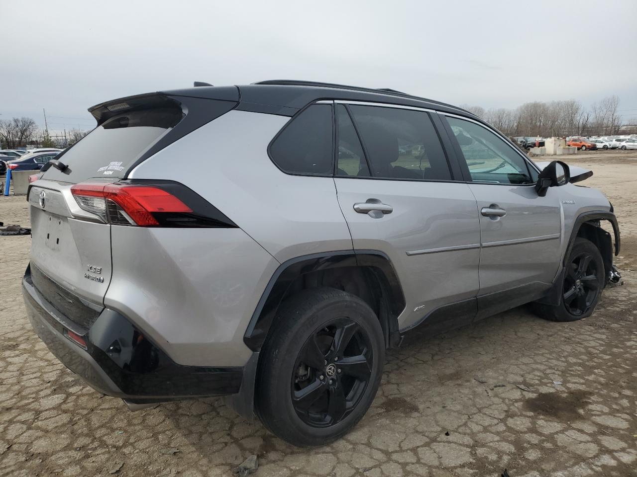 2021 Toyota RAV 4 VIN 4T3E6RFV2MU060908 Copart auction photo, front end / side damage thumbnail 3