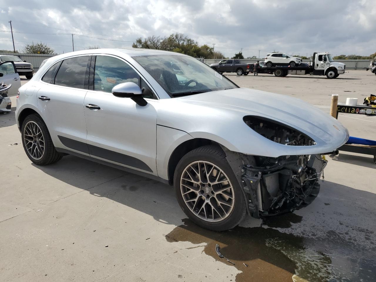 2018 Porsche Macan VIN WP1AB2A57JLB34622 Copart auction photo, front end / side damage thumbnail 4