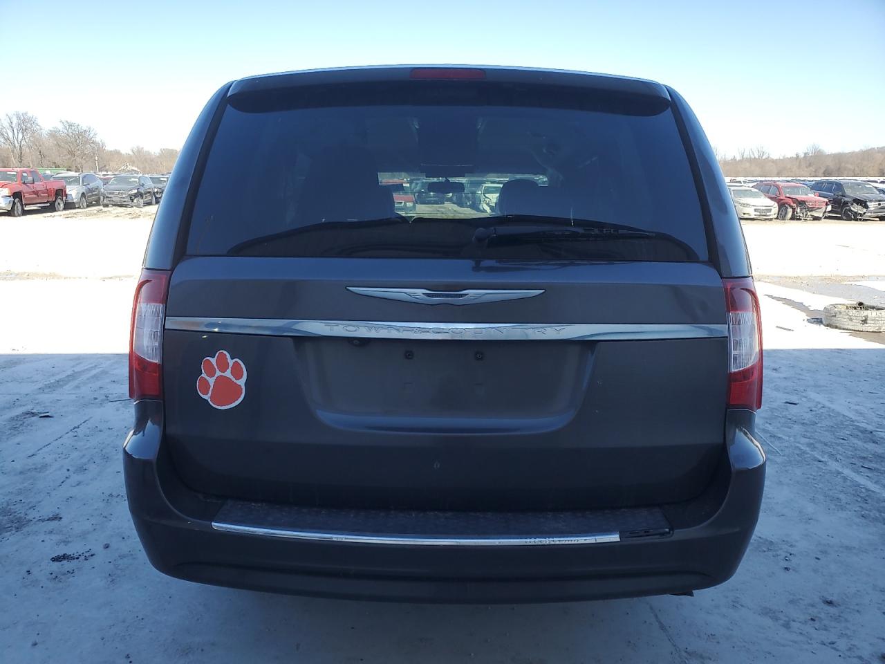 2015 Chrysler Town & Country VIN 2C4RC1BG9FR520579 Copart auction photo, front end / hail damage thumbnail 6