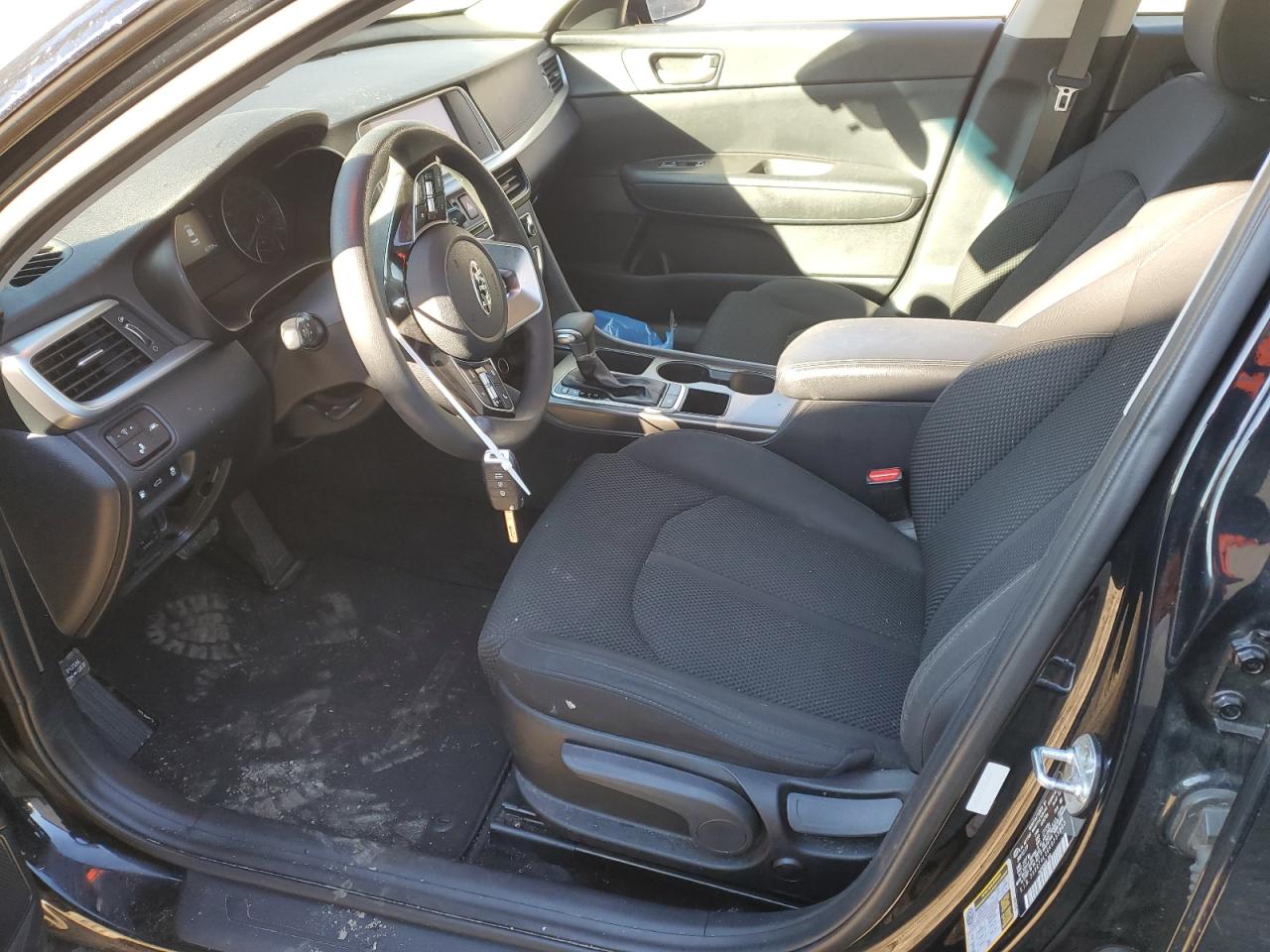 2019 KIA Optima VIN 5XXGT4L36KG335803 Copart auction photo, biohazard/chemical / vandalism damage thumbnail 7