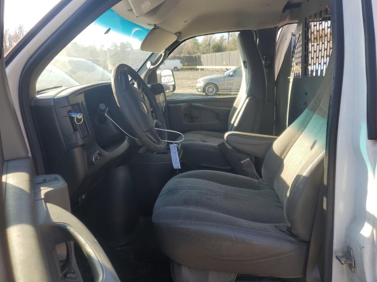 2015 Chevrolet Express VIN 1GCWGFCF5F1183925 Copart auction photo, front end / rear end damage thumbnail 7