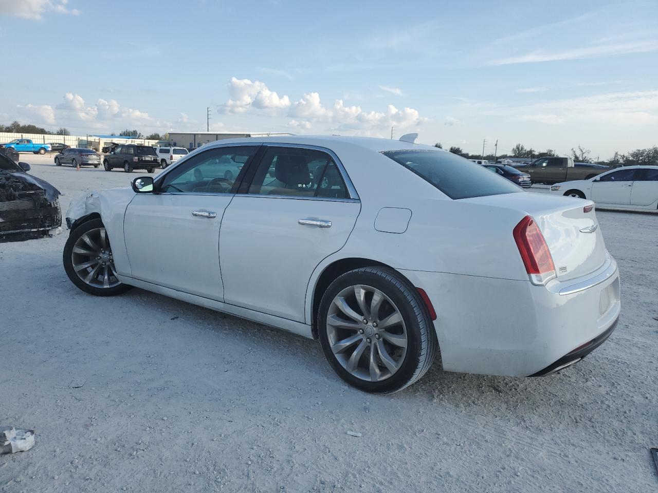 2019 Chrysler 300 VIN 2C3CCAEG4KH693464 Copart auction photo, front end damage thumbnail 2