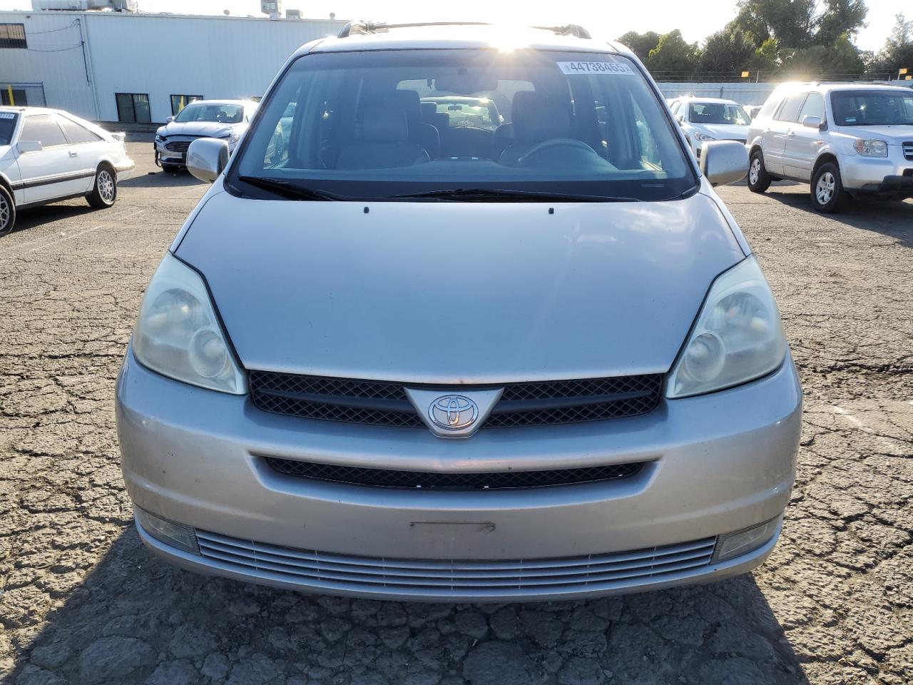 2005 Toyota Sienna VIN 5TDZA22C95S258058 Copart auction photo, rear end damage thumbnail 5