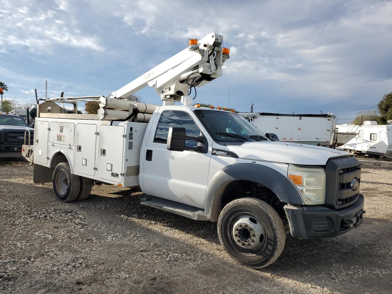 2012 Ford F450 VIN 1FDUF4GYXCEC97686 Copart auction photo, minor dent/scratches damage thumbnail 4