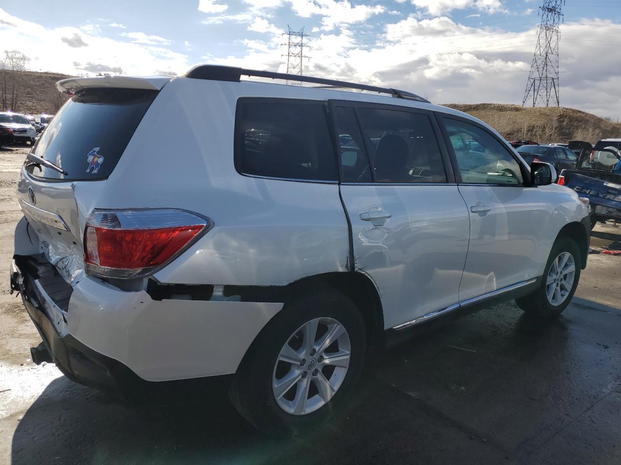 2013 Toyota Highlander VIN 5TDBK3EH7DS273653 Copart auction photo, rear end / side damage thumbnail 3