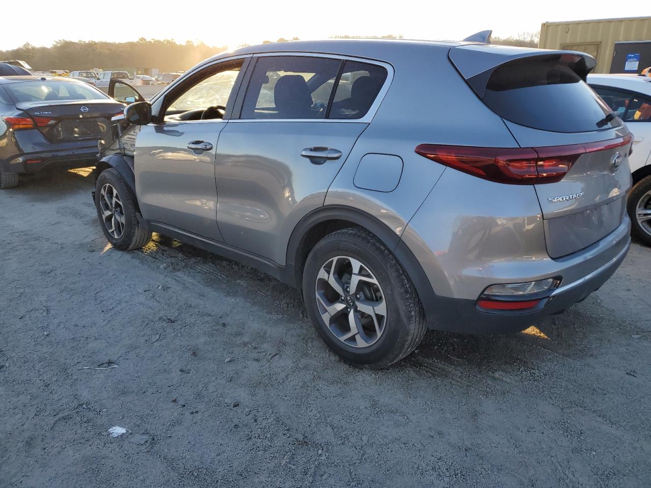 2021 KIA Sportage VIN KNDPM3AC4M7926475 Copart auction photo, front end damage thumbnail 2