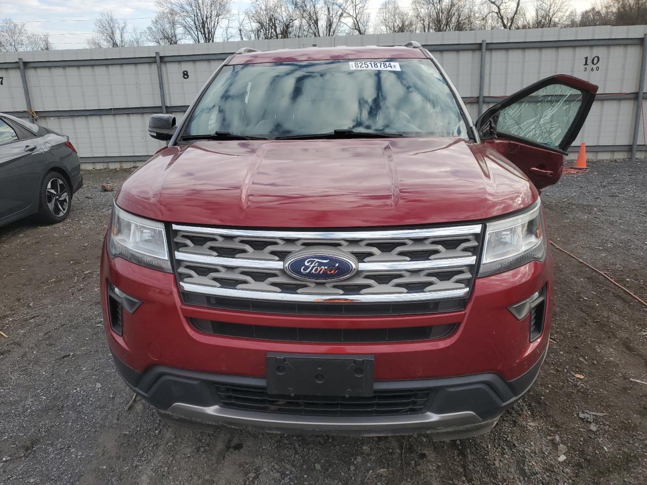 2018 Ford Explorer VIN 1FM5K8D82JGA11293 Copart auction photo, side / front end damage thumbnail 5