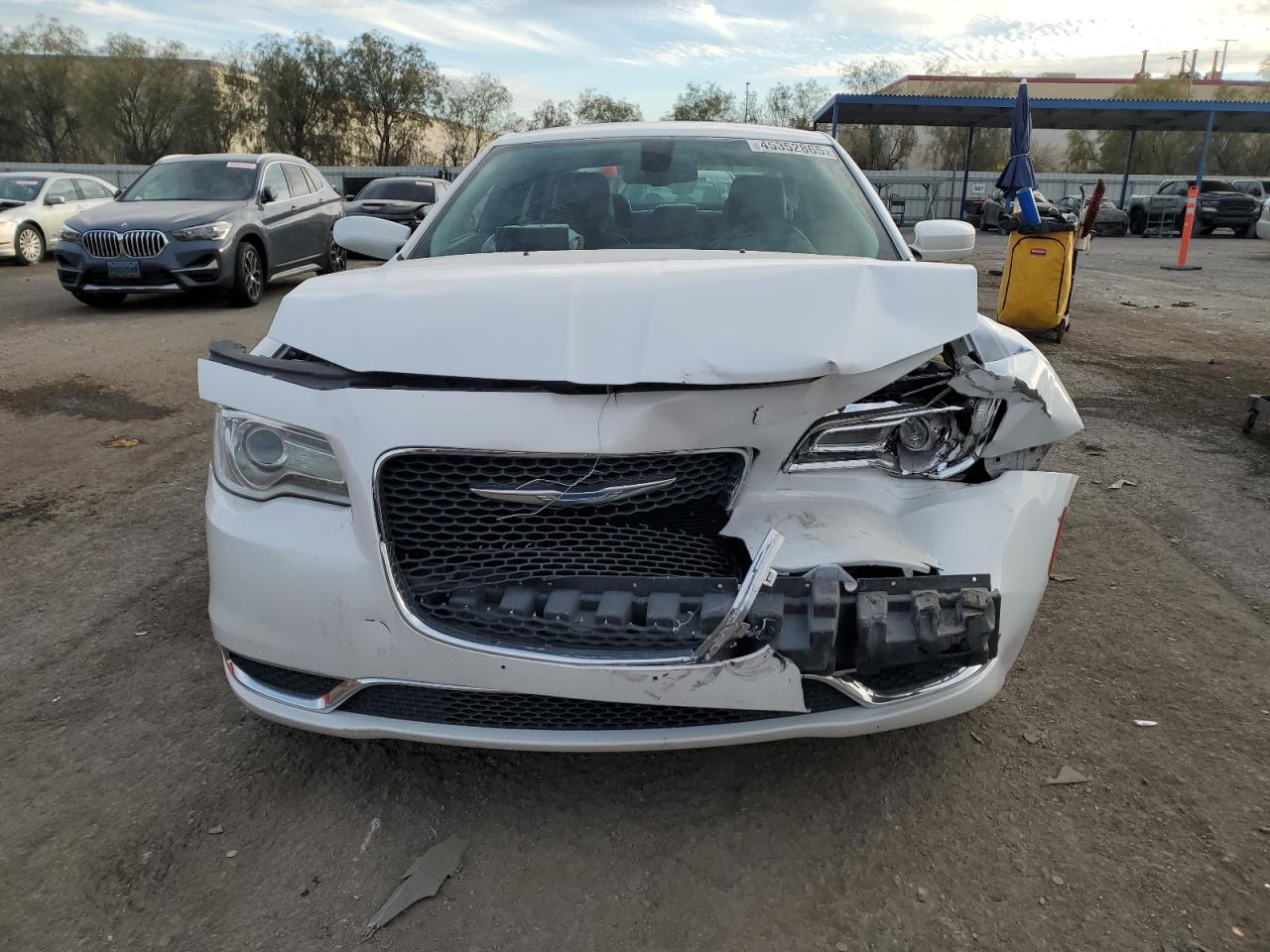 2015 Chrysler 300 VIN 2C3CCAAG6FH931293 Copart auction photo, front end damage thumbnail 5