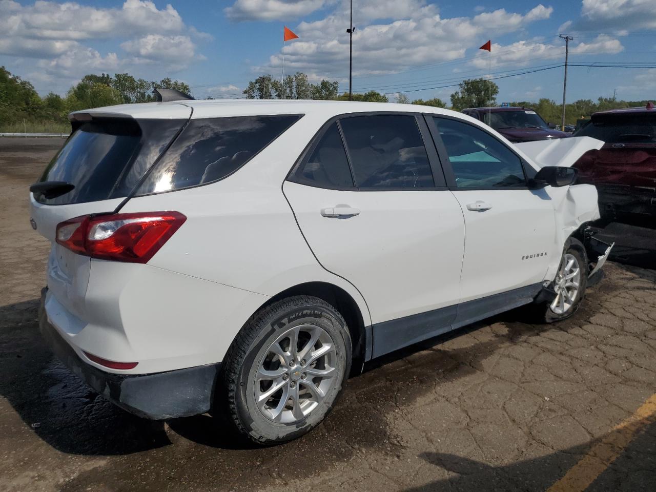 2020 Chevrolet Equinox VIN 2GNAXHEV4L6182811 Copart auction photo, all over / mechanical damage thumbnail 3