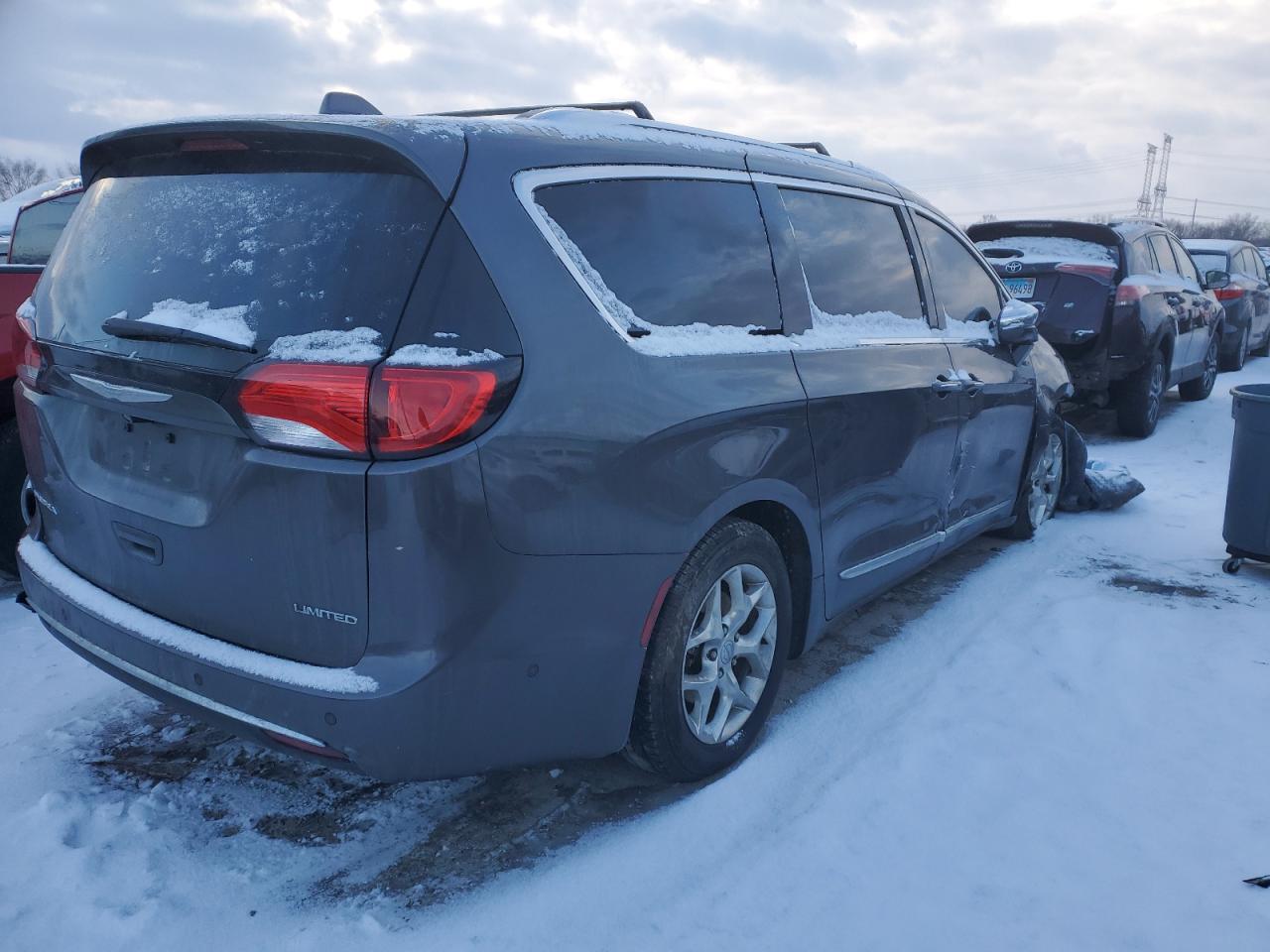 2017 Chrysler Pacifica VIN 2C4RC1GG5HR531025 Copart auction photo, all over damage thumbnail 3