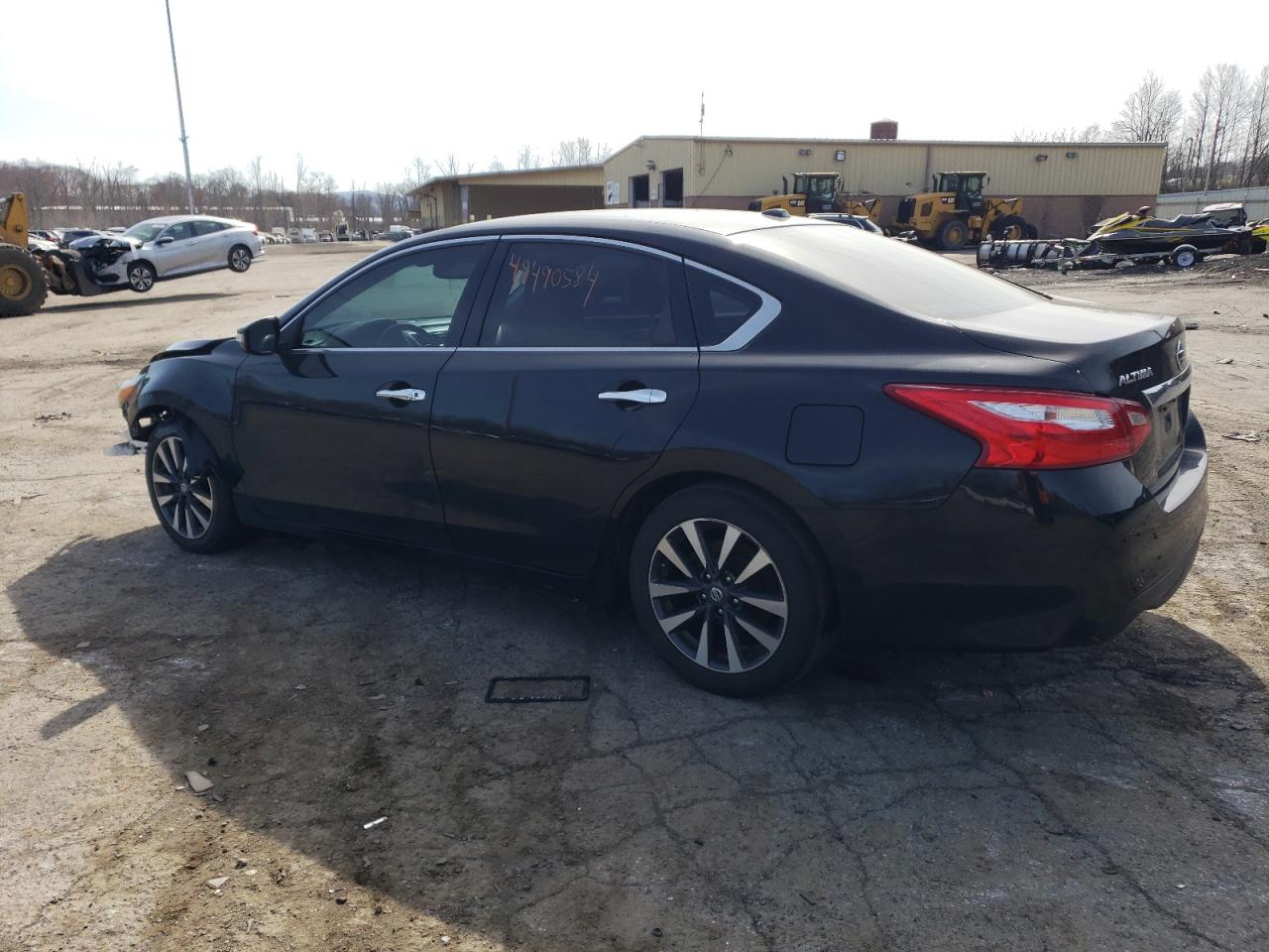 2017 Nissan Altima VIN 1N4AL3AP7HC173135 Copart auction photo, front end / side damage thumbnail 2