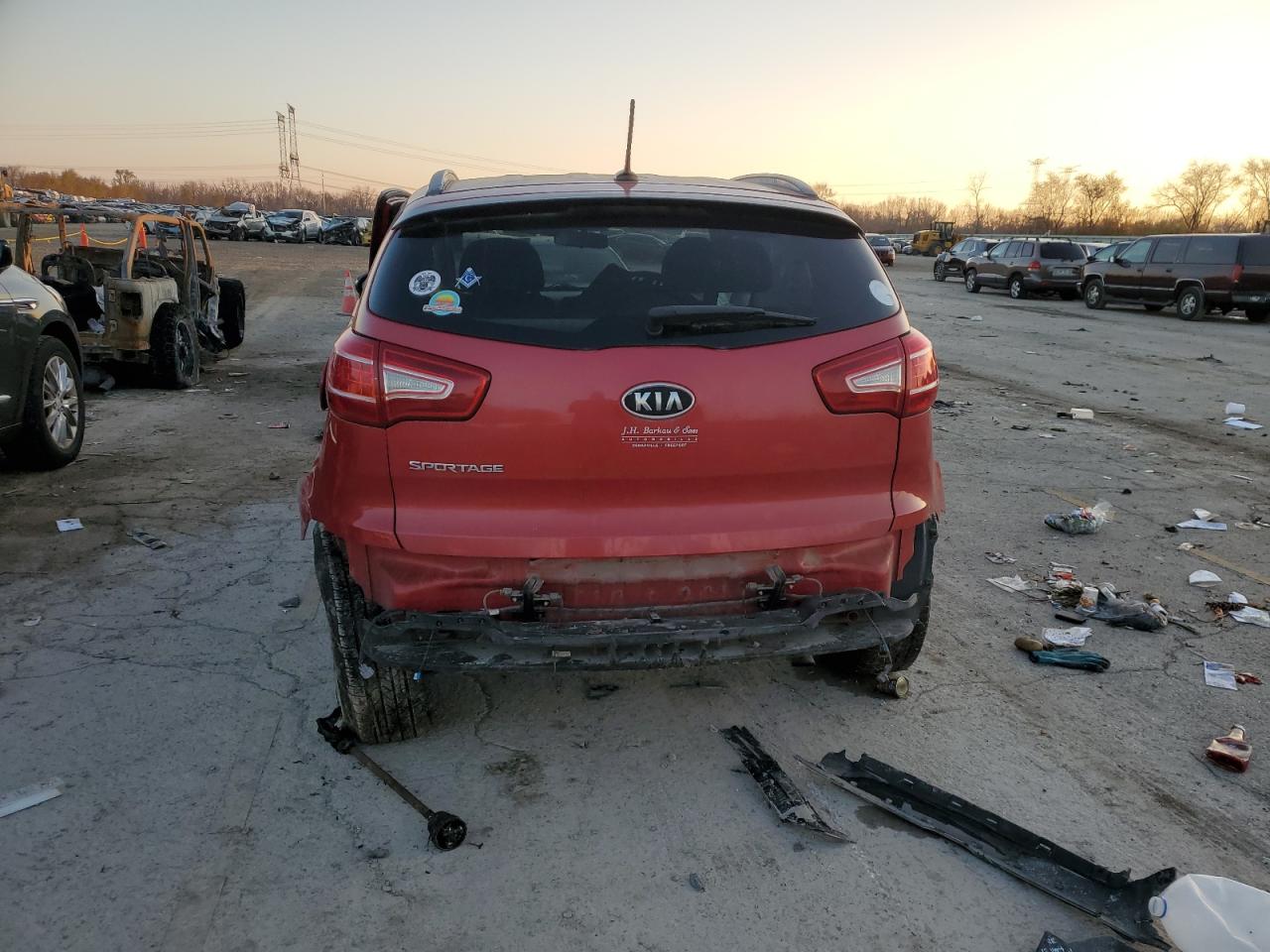 2011 KIA Sportage VIN KNDPBCA24B7062747 Copart auction photo, front end / side damage thumbnail 6