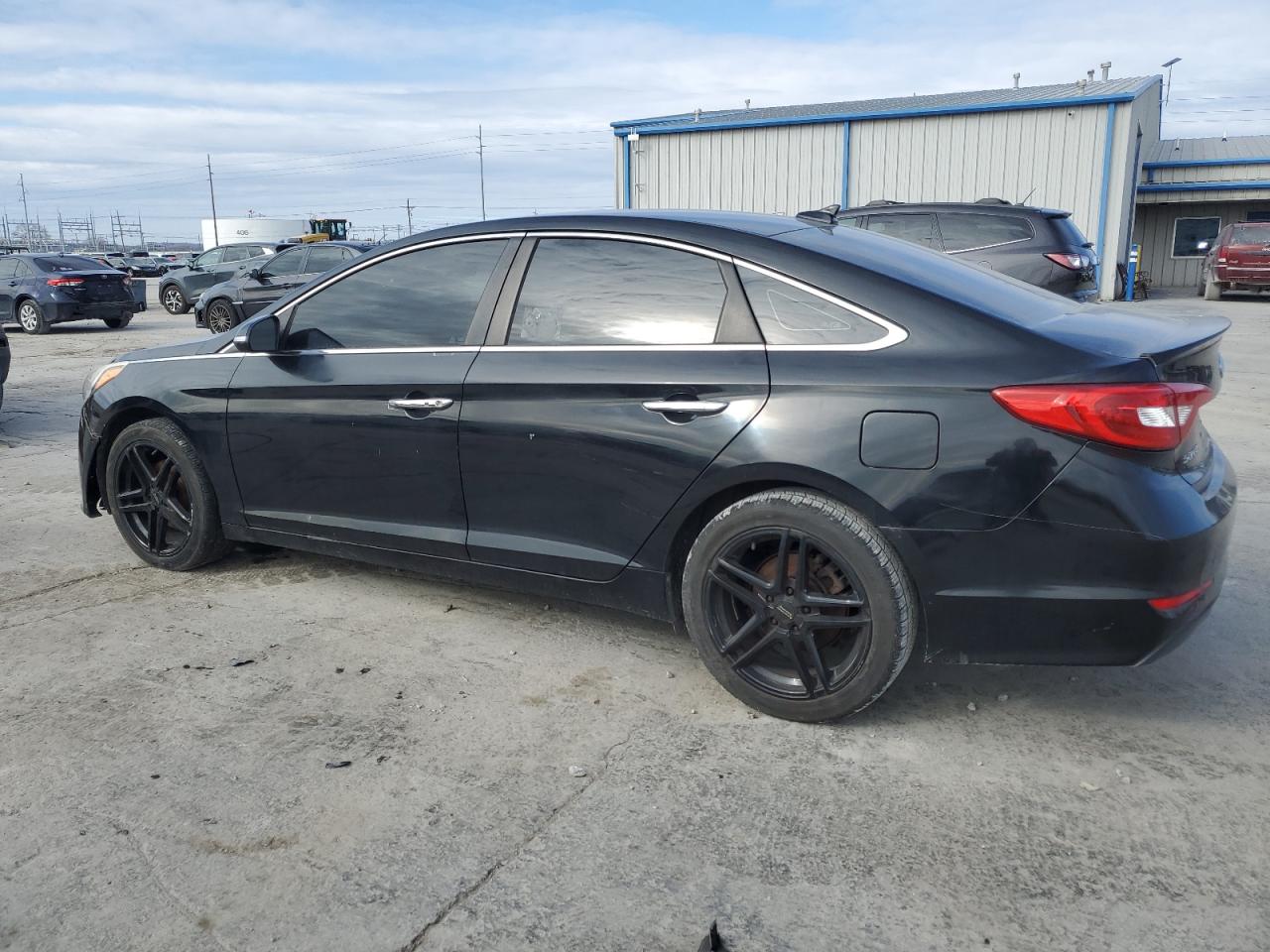 2015 Hyundai Sonata VIN 5NPE24AA5FH180442 Copart auction photo, front end / minor dent/scratches damage thumbnail 2