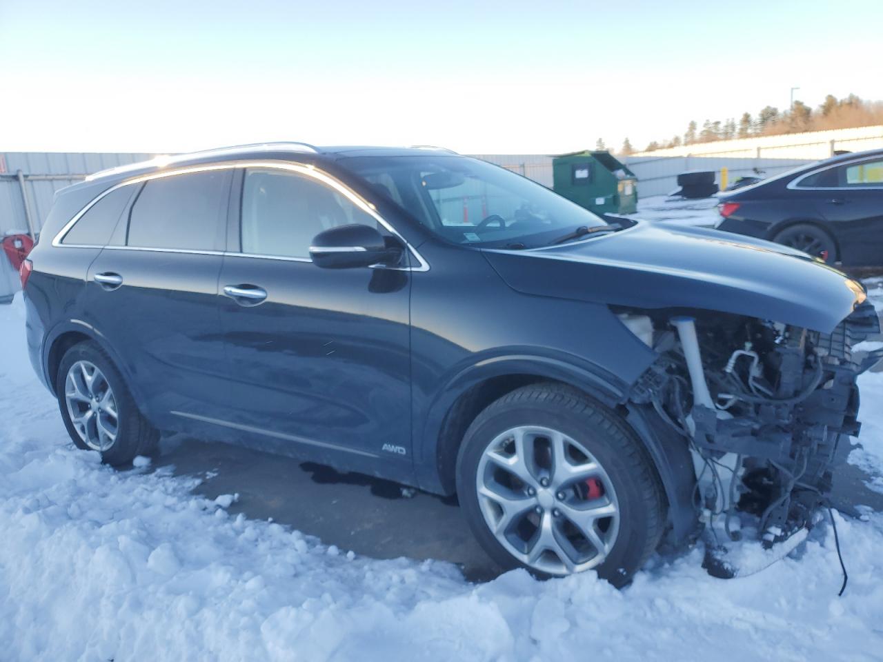 2017 KIA Sorento VIN 5XYPKDA54HG324097 Copart auction photo, front end damage thumbnail 4