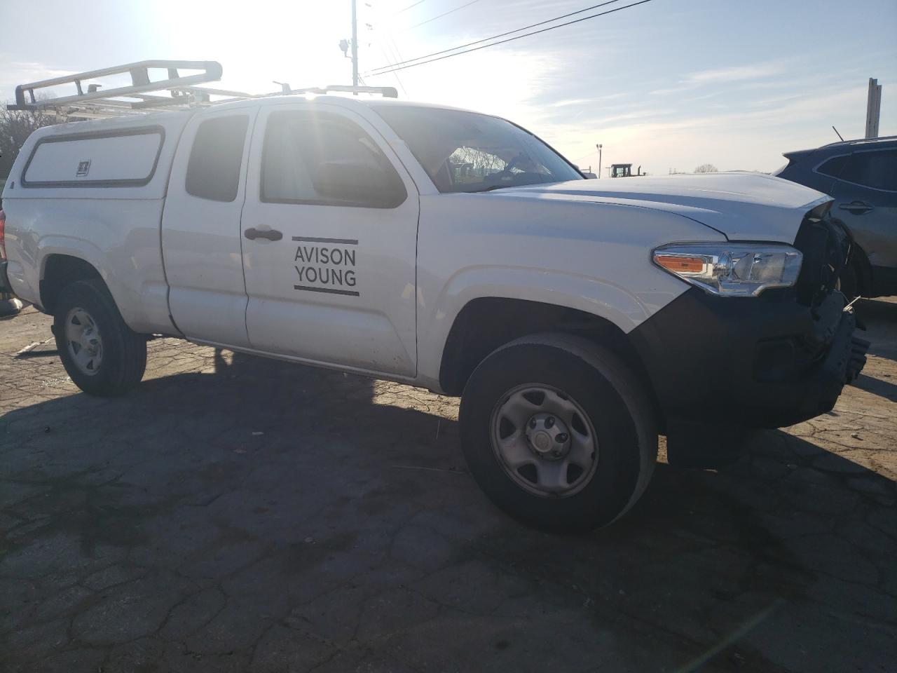 2021 Toyota Tacoma VIN 3TYRX5GN0MT011931 Copart auction photo, front end / side damage thumbnail 4