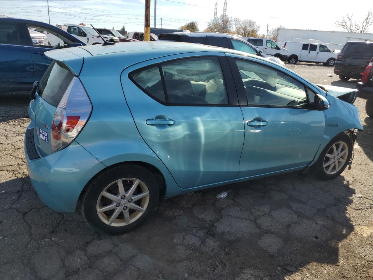 2013 Toyota Prius VIN JTDKDTB31D1045924 Copart auction photo, front end damage thumbnail 3