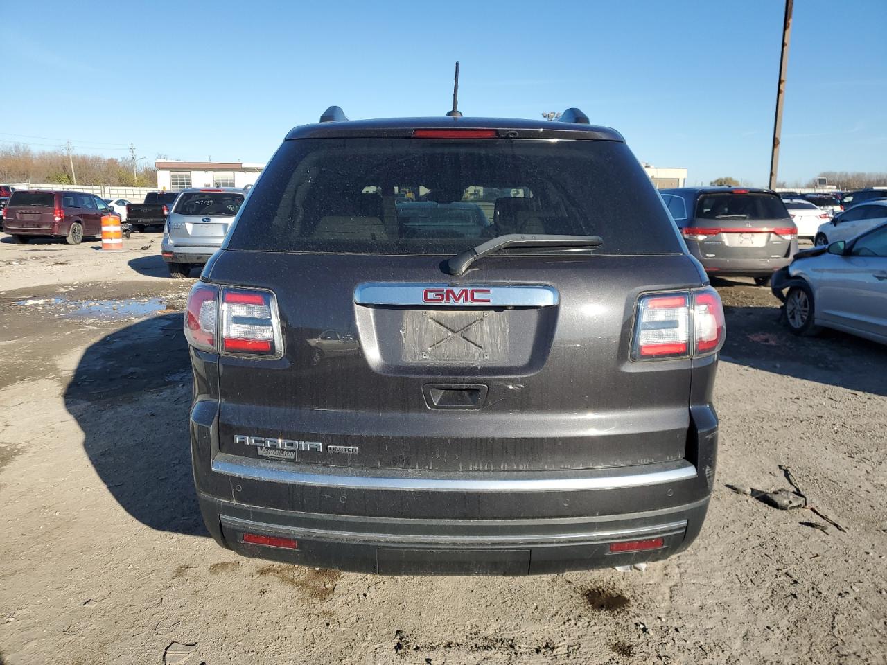 2017 GMC Acadia VIN 1GKKRSKD8HJ255662 Copart auction photo, front end / minor dent/scratches damage thumbnail 6