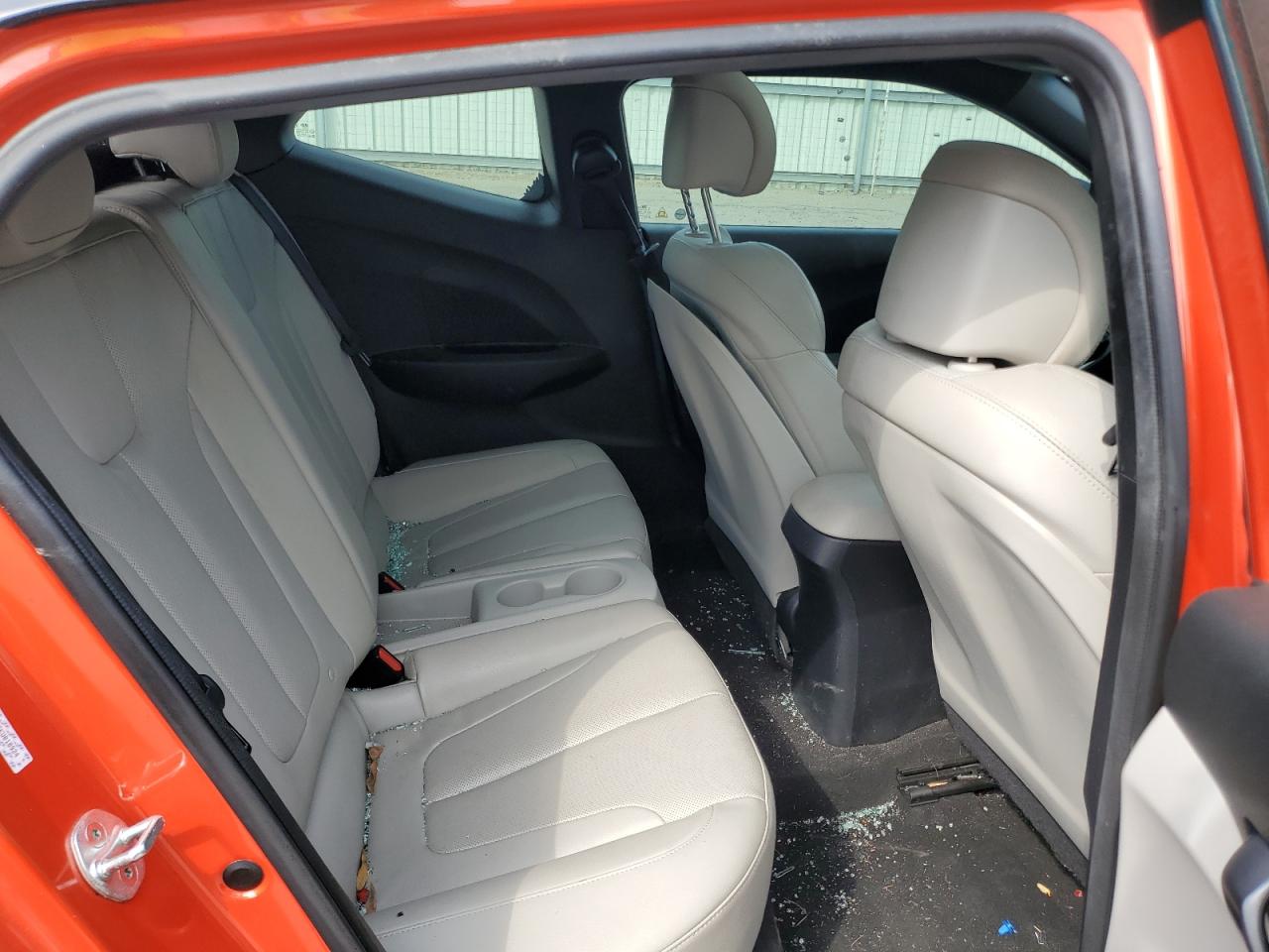 2019 Hyundai Veloster VIN KMHTH6AB6KU018924 Copart auction photo, rear end / minor dent/scratches damage thumbnail 10