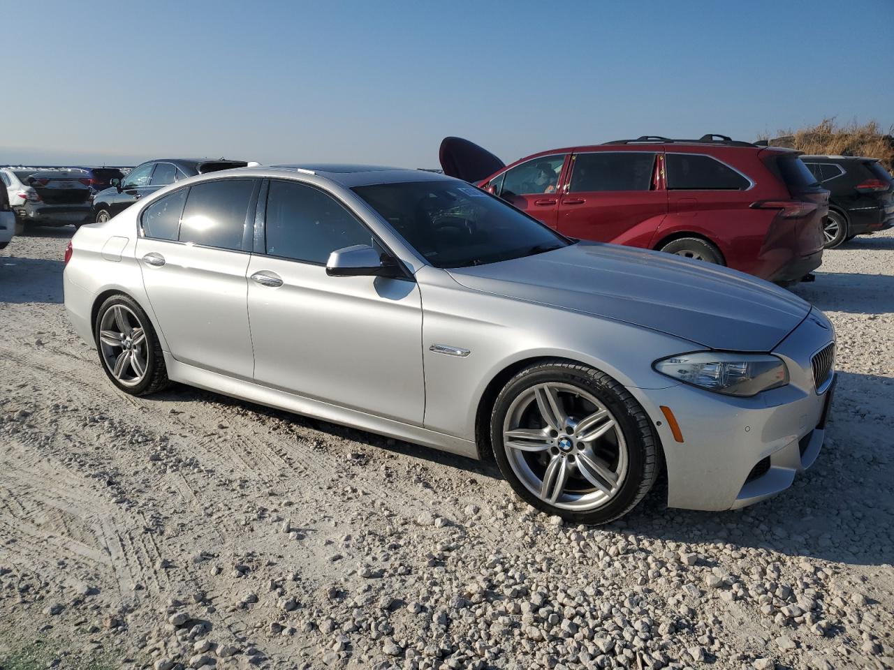 2013 BMW 5er VIN WBAFR7C54DC824892 Copart auction photo, hail damage thumbnail 4