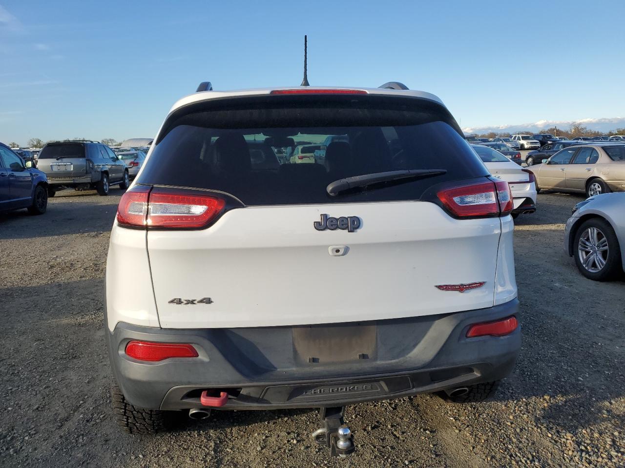 2016 Jeep Cherokee VIN 1C4PJMBSXGW167572 Copart auction photo, front end / minor dent/scratches damage thumbnail 6