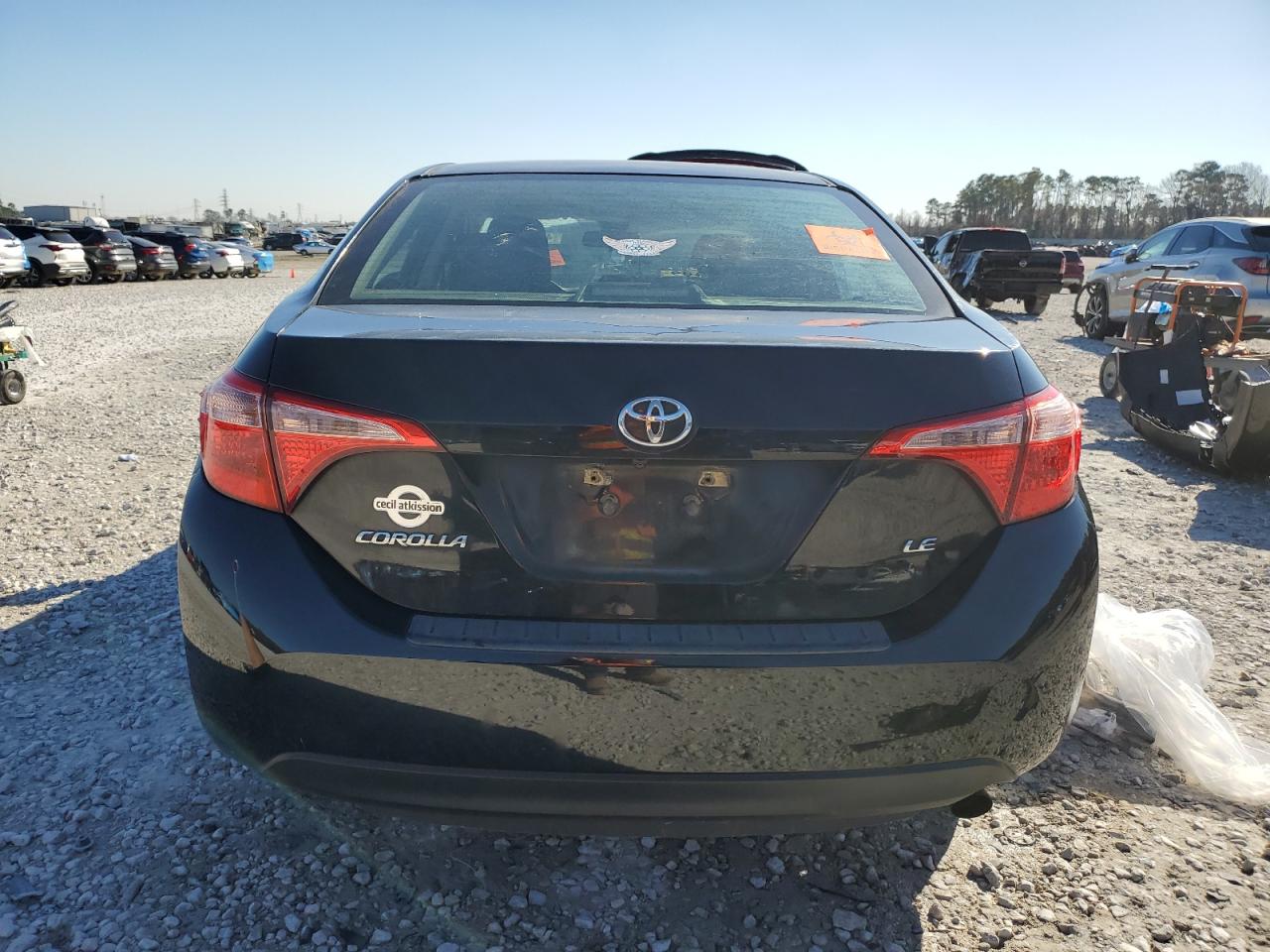 2018 Toyota Corolla VIN 5YFBURHE6JP769353 Copart auction photo, front end / side damage thumbnail 6