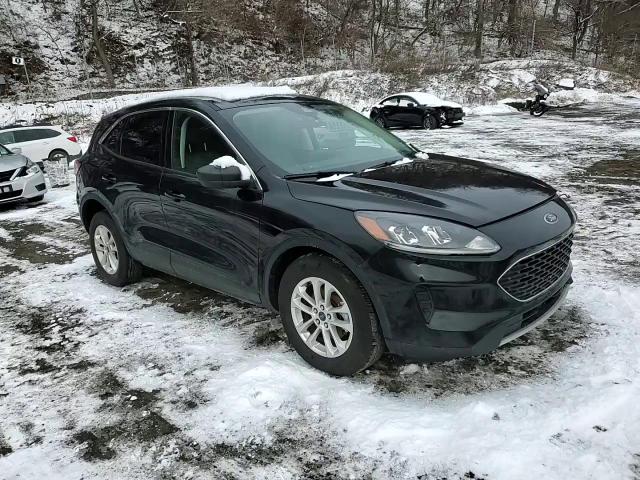 2022 Ford Escape VIN 1FMCU9BZ7NUA44784 Copart auction photo, side / minor dent/scratches damage thumbnail 14