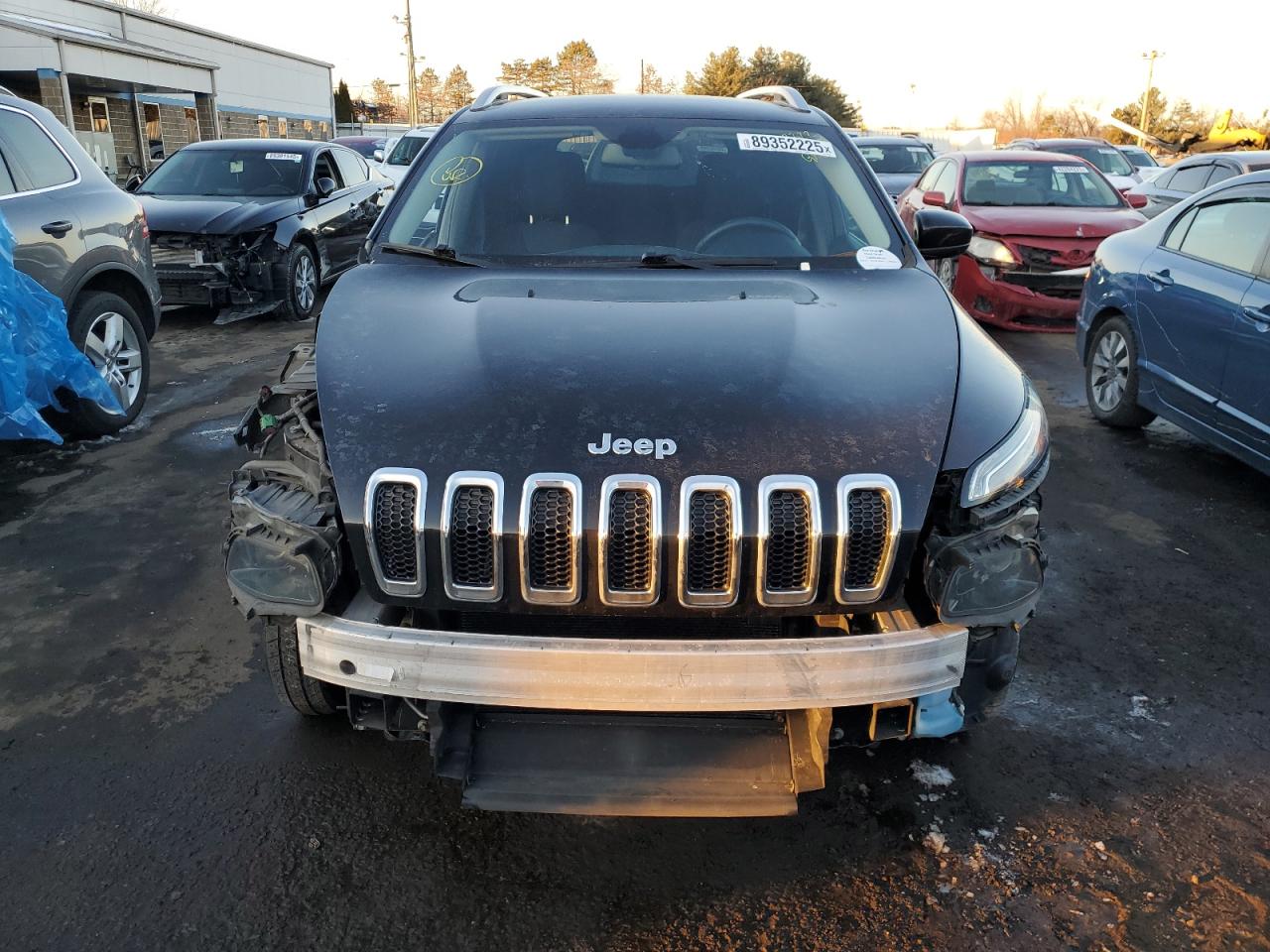 2017 Jeep Grand Cherokee VIN 1C4PJMCB1HW556438 Copart auction photo, front end / side damage thumbnail 5