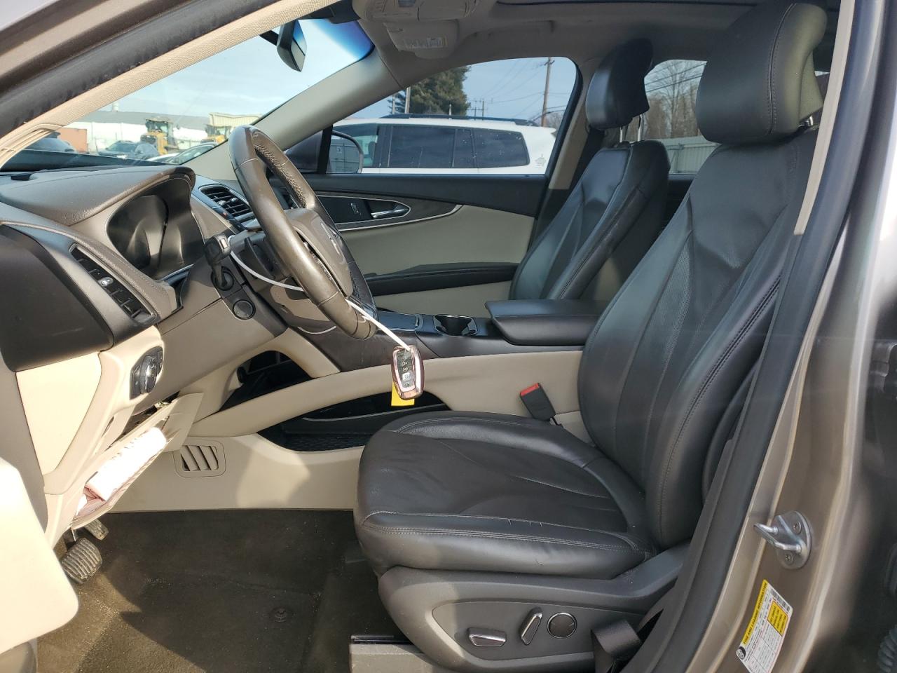 2019 Lincoln Nautilus VIN 2LMPJ8L93KBL11136 Copart auction photo, front end / side damage thumbnail 7