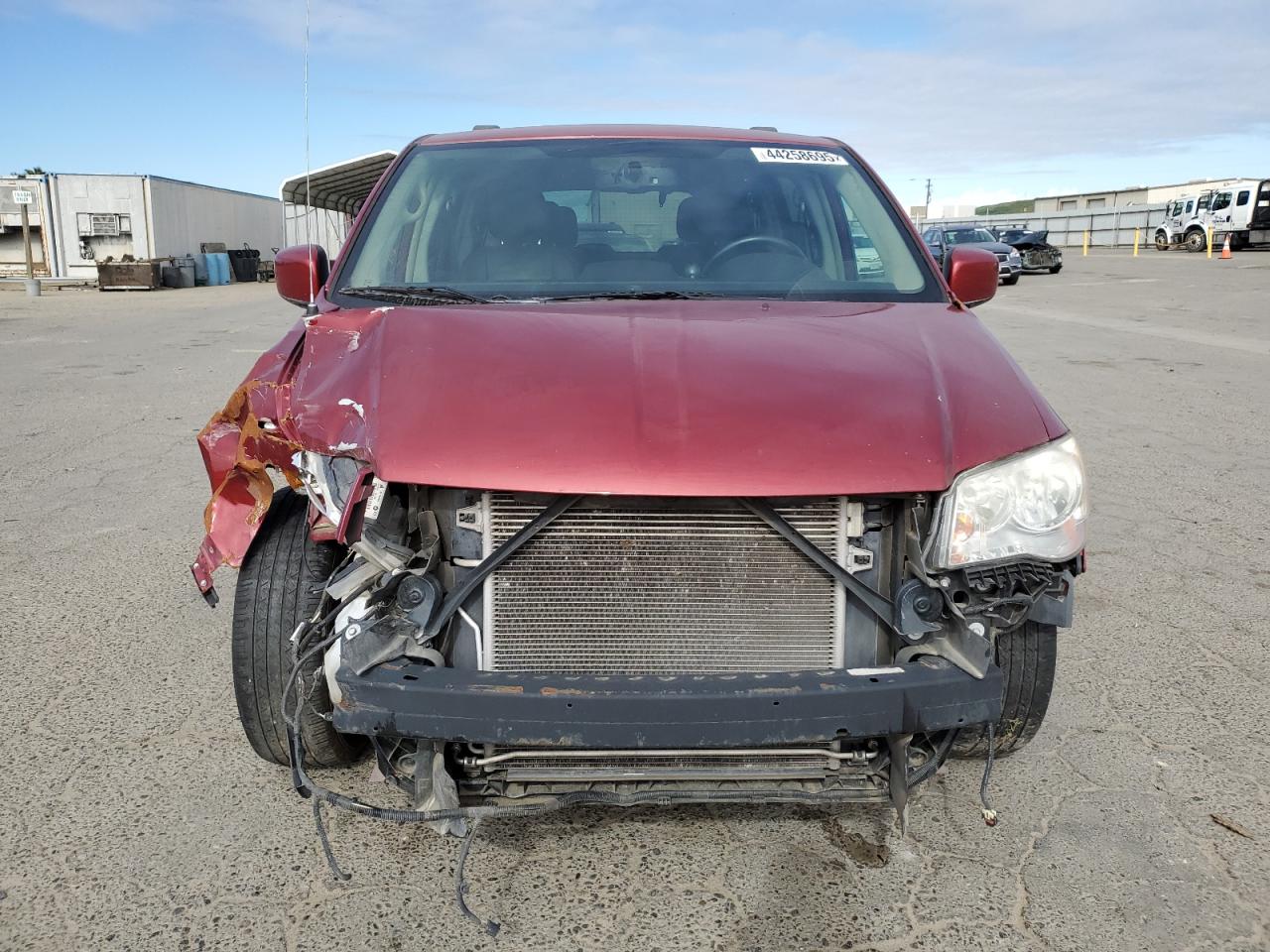 2014 Chrysler Town & Country VIN 2C4RC1BG9ER342316 Copart auction photo, front end damage thumbnail 5