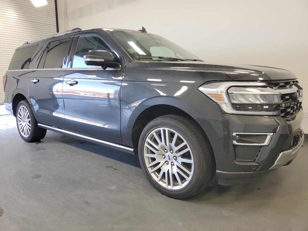 2023 Ford Expedition VIN 1FMJK2A8XPEA48256 Copart auction photo, front end damage thumbnail 4