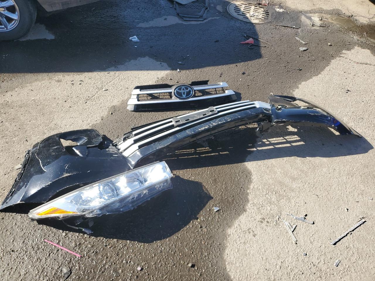 2019 Toyota Highlander VIN 5TDJZRFH3KS572918 Copart auction photo, front end damage thumbnail 13