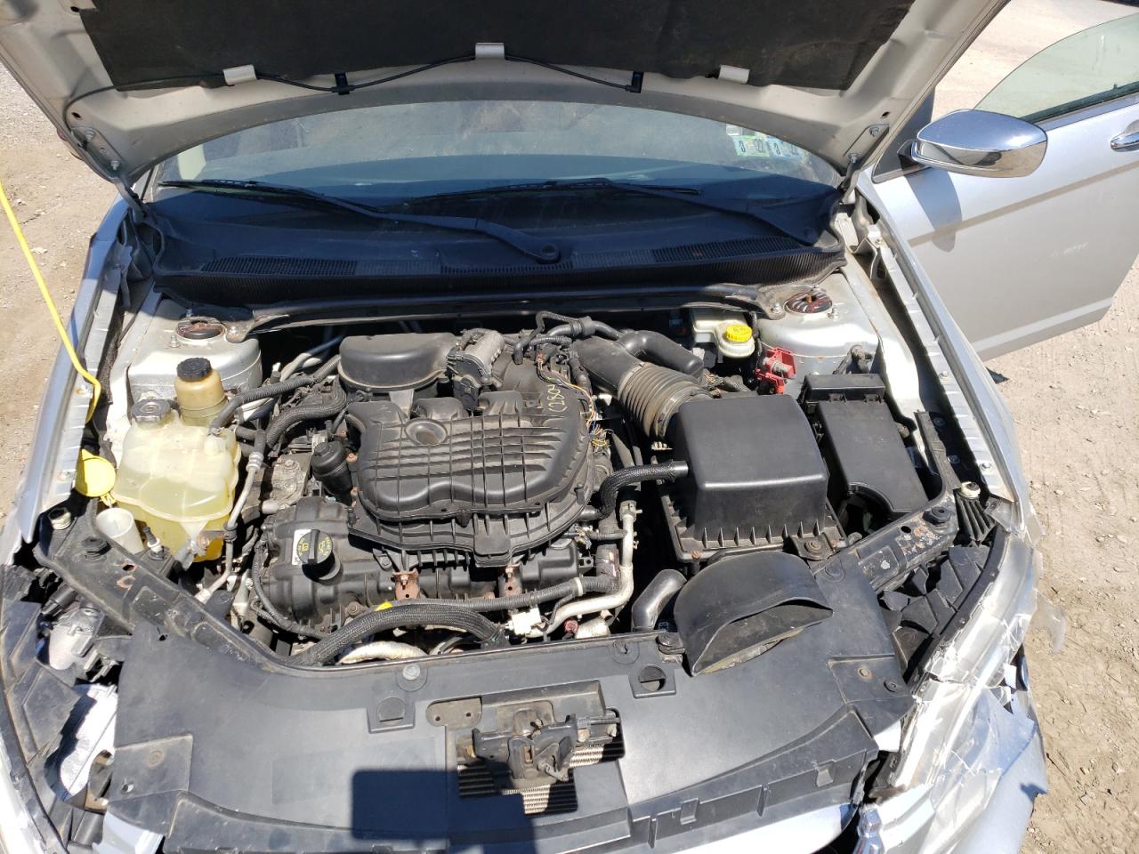 2011 Chrysler 200 VIN 1C3BC2FG7BN582298 Copart auction photo, front end / minor dent/scratches damage thumbnail 11