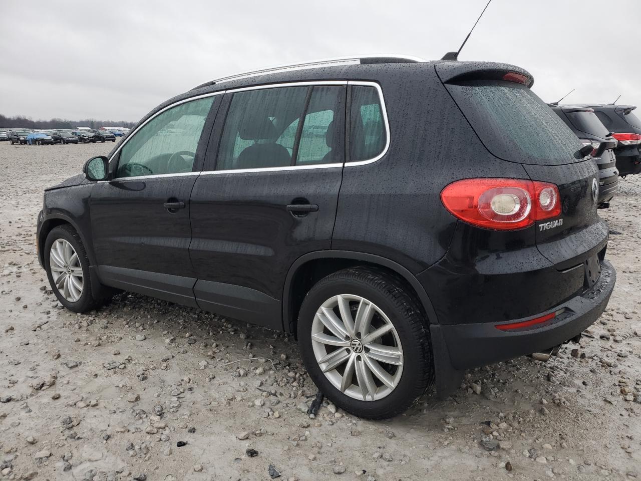 2009 Volkswagen Tiguan VIN WVGBV75N29W536171 Copart auction photo, front end damage thumbnail 2