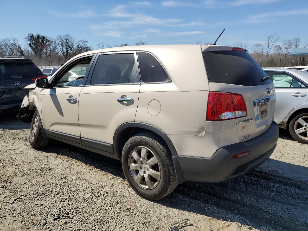 2011 KIA Sorento VIN 5XYKT3A16BG138910 Copart auction photo, front end damage thumbnail 2