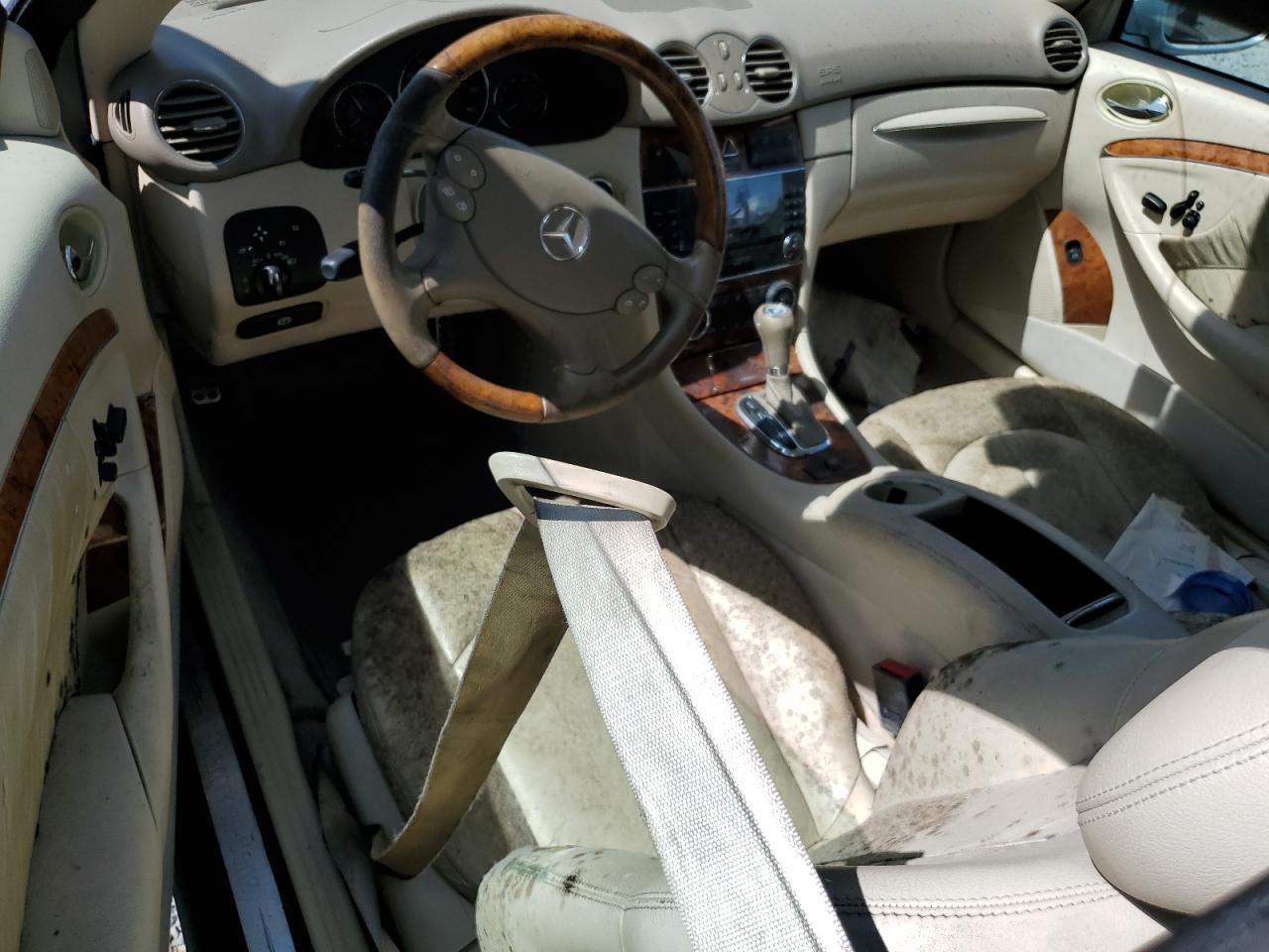 2007 Mercedes-Benz CLK-klasse VIN WDBTK56F97T078087 Copart auction photo, water/flood / minor dent/scratches damage thumbnail 8