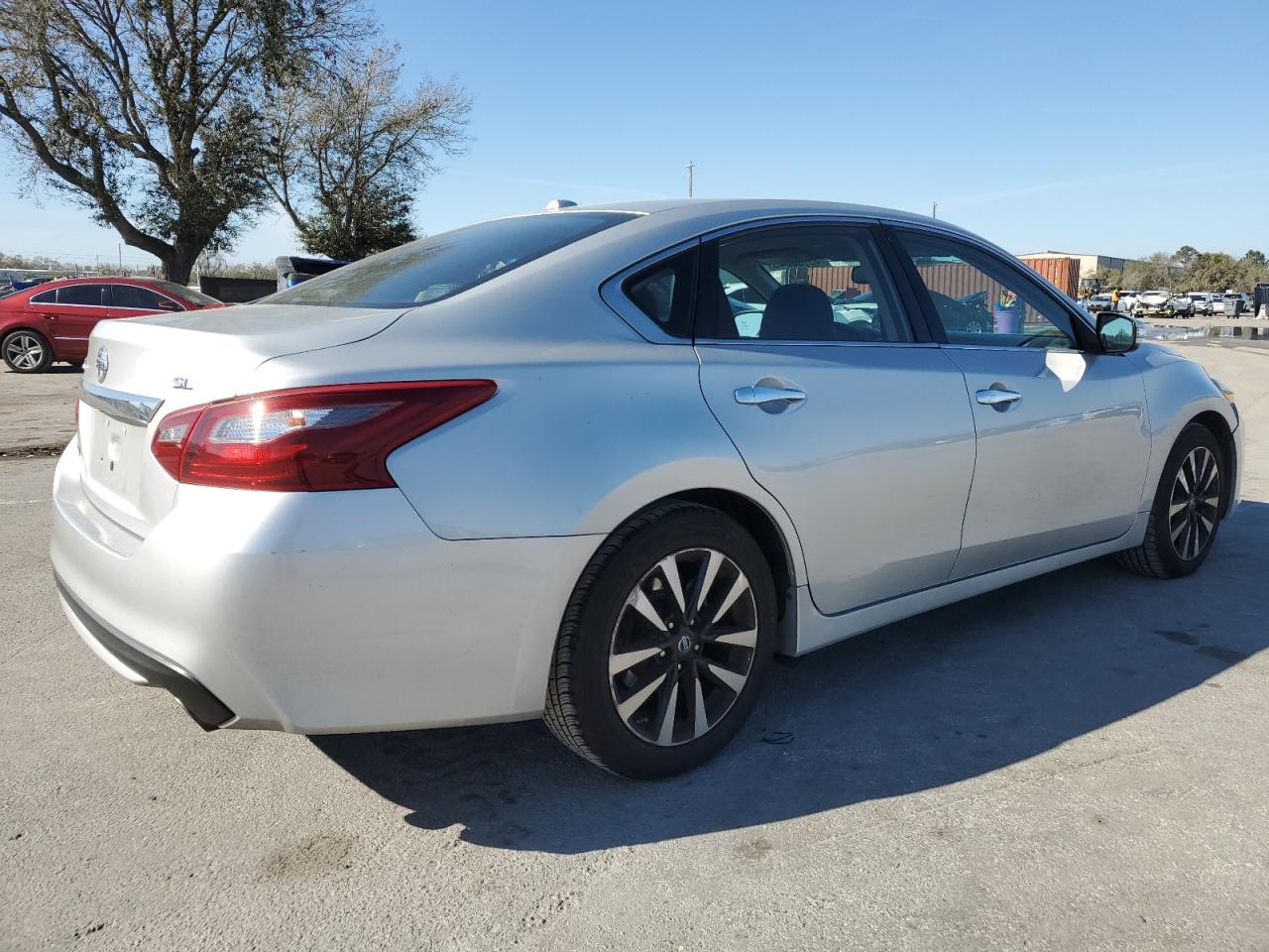 2018 Nissan Altima VIN 1N4AL3AP2JC142610 Copart auction photo, front end damage thumbnail 3
