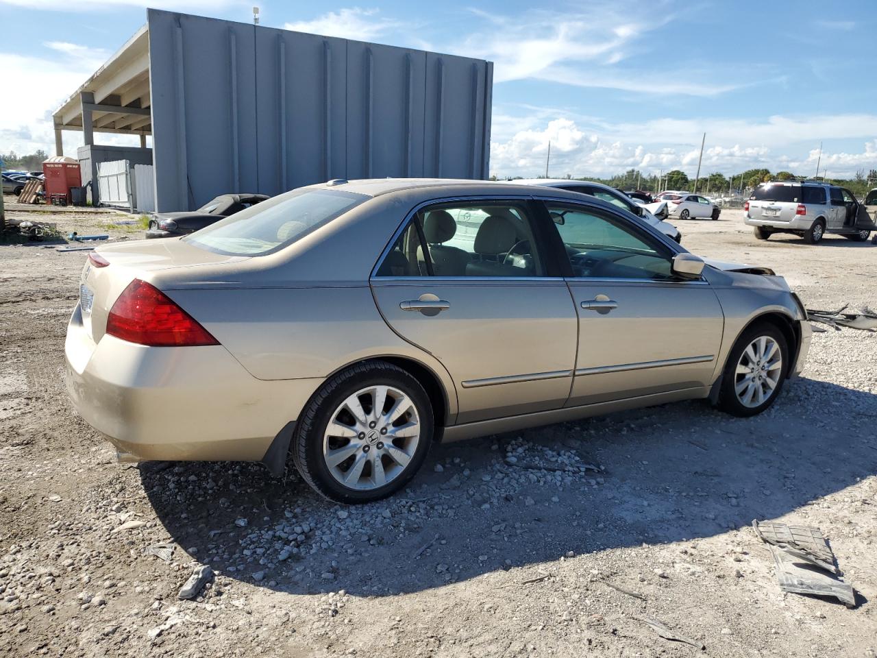 2007 Honda Accord VIN 1HGCM66577A004298 Copart auction photo, front end / minor dent/scratches damage thumbnail 3