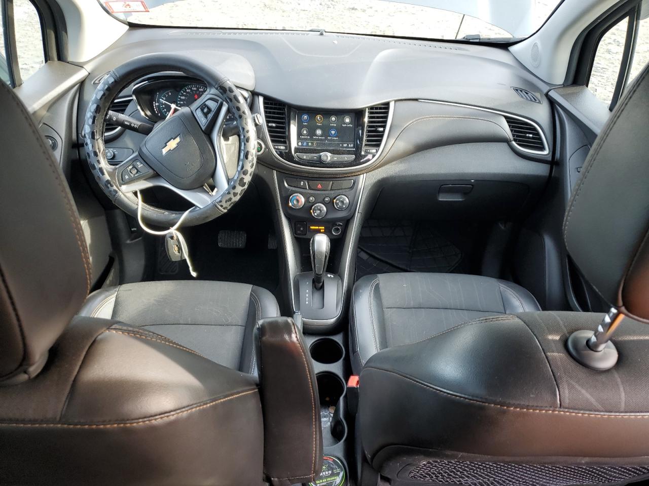 2018 Chevrolet Trax VIN 3GNCJPSB1JL308338 Copart auction photo, front end / minor dent/scratches damage thumbnail 8