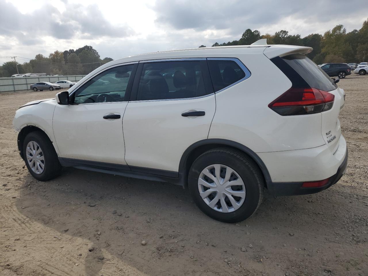 2020 Nissan Rogue VIN JN8AT2MT8LW041025 Copart auction photo, front end / minor dent/scratches damage thumbnail 2