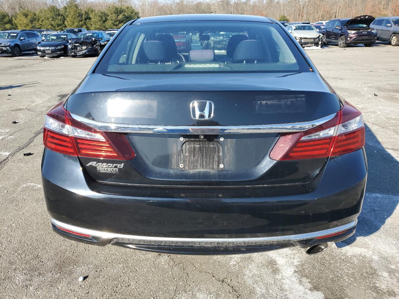 2017 Honda Accord VIN 1HGCR2F38HA181940 Copart auction photo, side / front end damage thumbnail 6