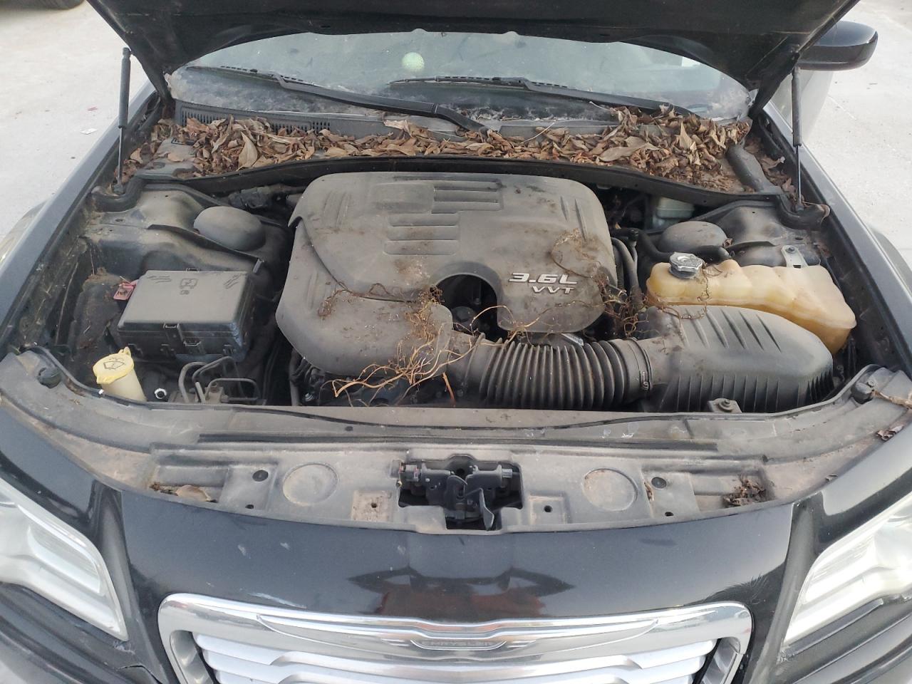 2013 Chrysler 300 VIN 2C3CCAAG7DH707639 Copart auction photo, front end damage thumbnail 11