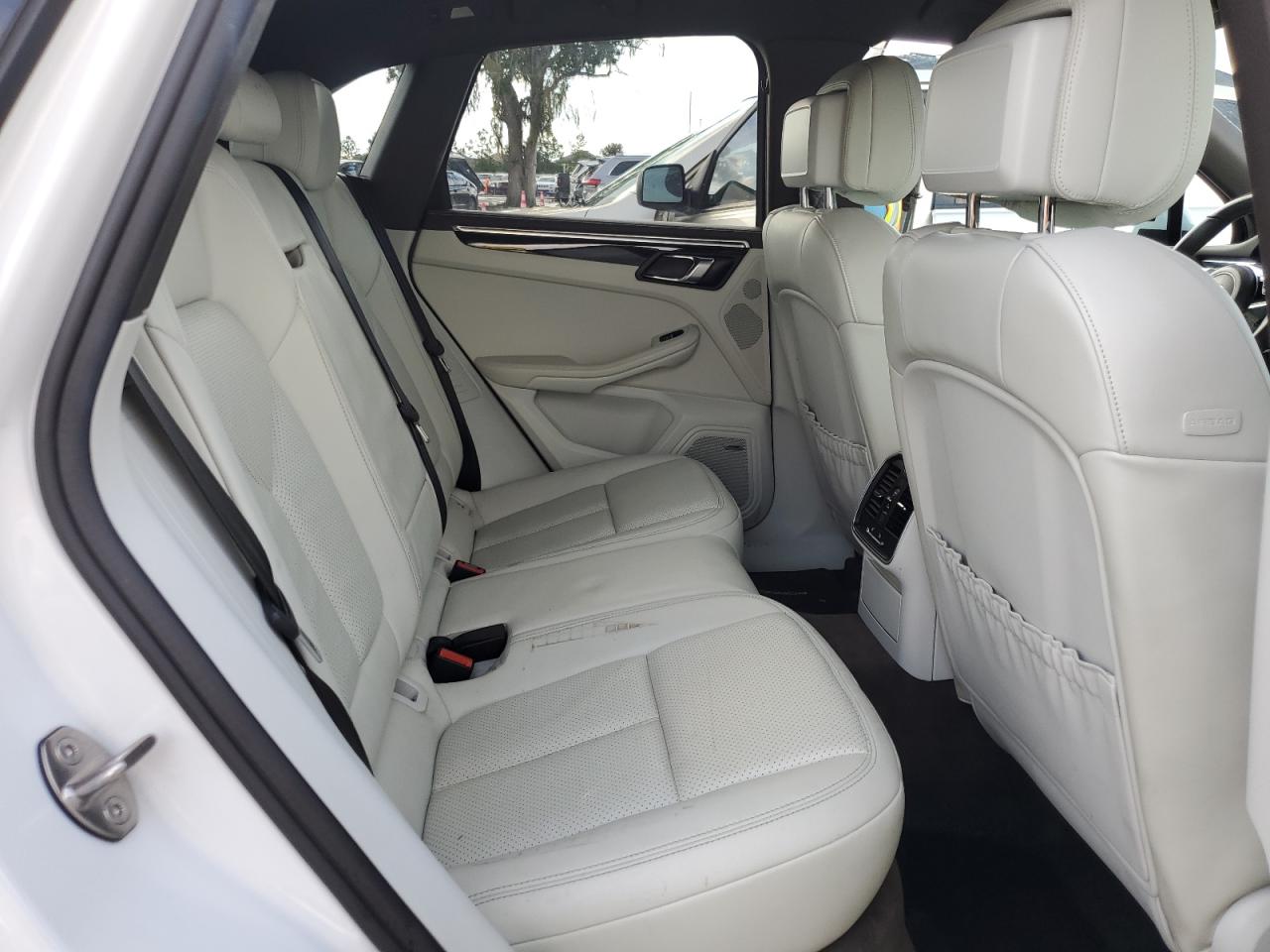 2016 Porsche Macan VIN WP1AB2A52GLB46444 Copart auction photo, water/flood damage thumbnail 11